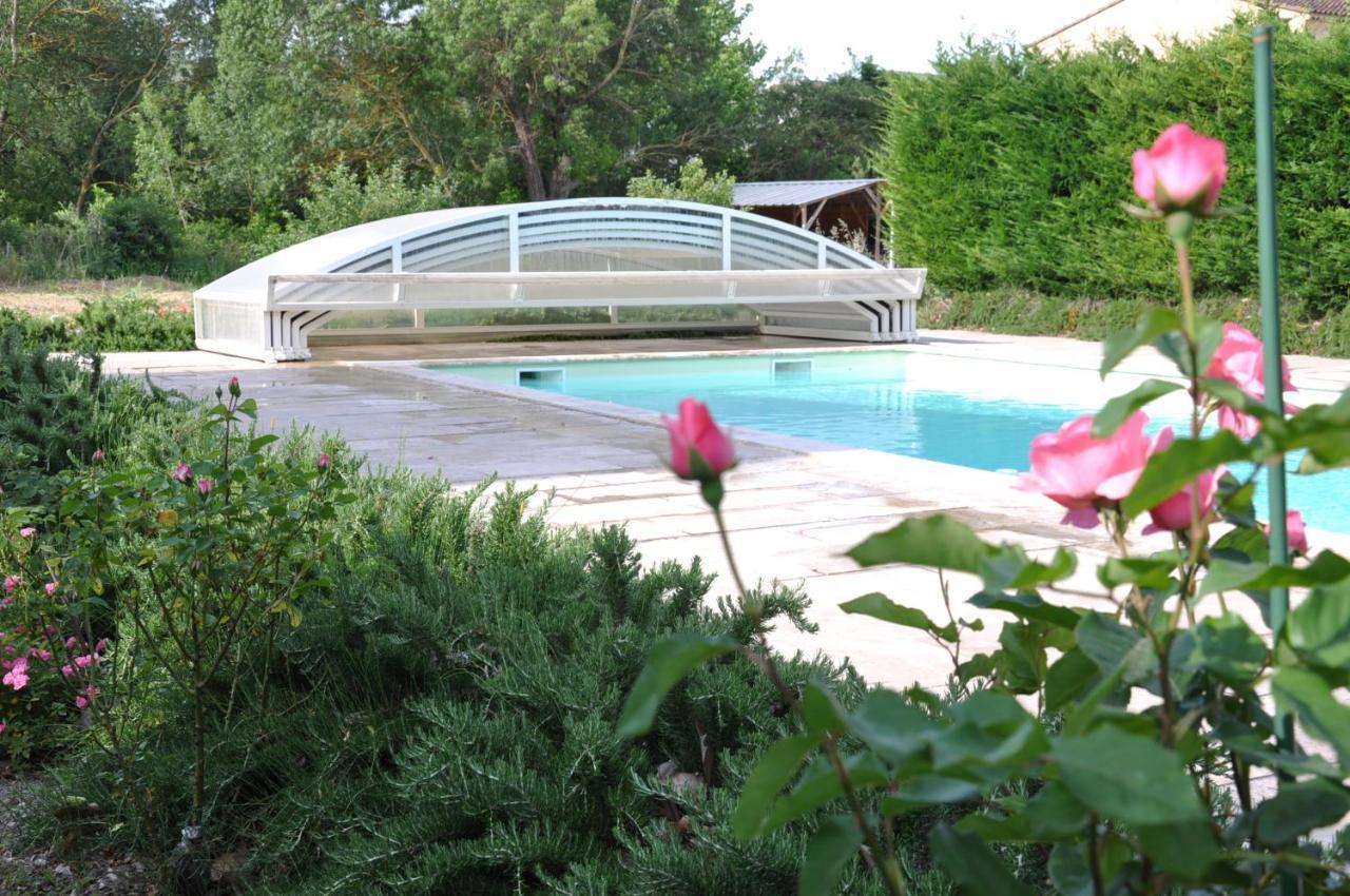 Bed and Breakfast La Ferme De Tonton Jules Et Mame Julia Entraigues-sur-la-Sorgue Esterno foto